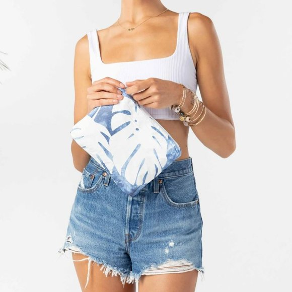 Aloha Collection Small Pouch, Monstera, indigo - Picture 3 of 7